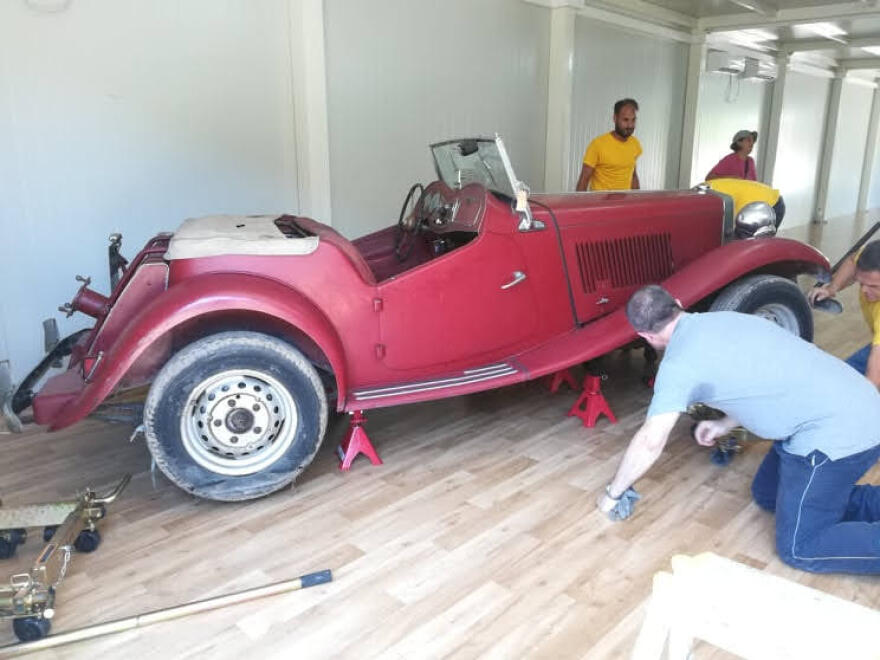 Τατόι: Ξεκινά η αποκατάσταση των βασιλικών οχημάτων 