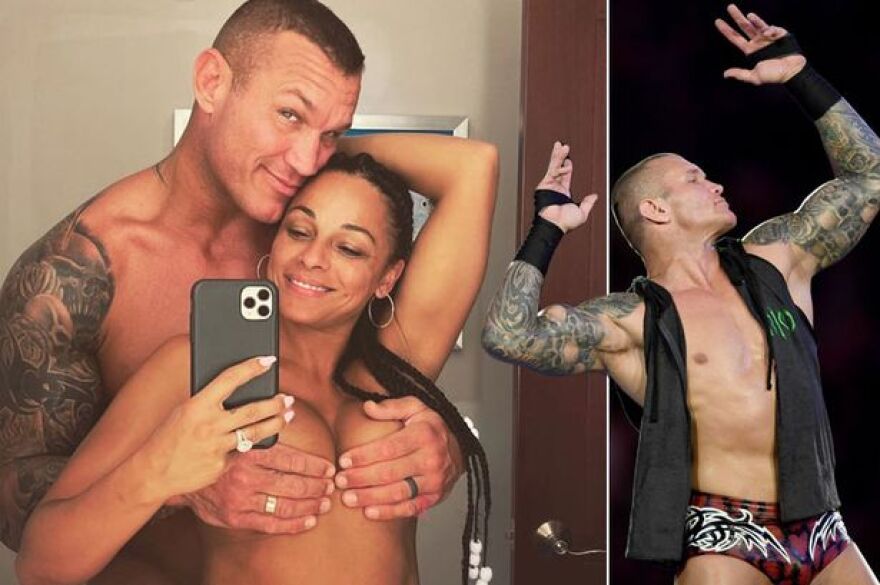Η σέξι selfie του πυγμάχου Ράντι Όρτον με τη σύζυγό του topless