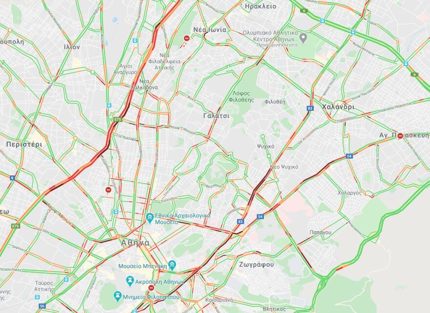 Κίνηση: Τροχαίο στον Φάρο Ψυχικού - Μποτιλιάρισμα σε Κηφισίας και Κηφισό 