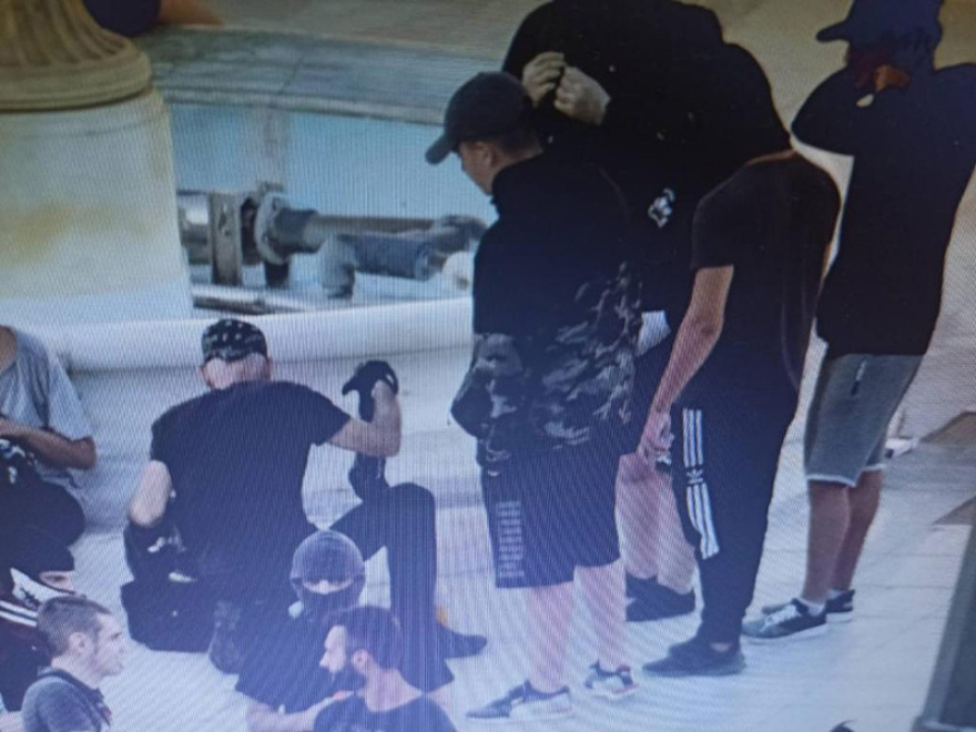 Ειδικοί φρουροί καταγγέλλουν αστυνομικό ότι απέτρεψε σύλληψη κουκουλοφόρου στα επεισόδια της Πέμπτης