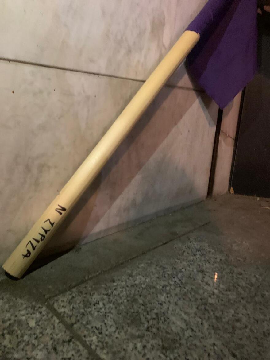 Ειδικοί φρουροί καταγγέλλουν αστυνομικό ότι απέτρεψε σύλληψη κουκουλοφόρου στα επεισόδια της Πέμπτης