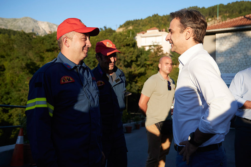 Στο σπήλαιο Πραμάντων ο Μητσοτάκης: Προτεραιότητα η προώθηση του ορεινού τουρισμού - Δείτε φωτογραφίες