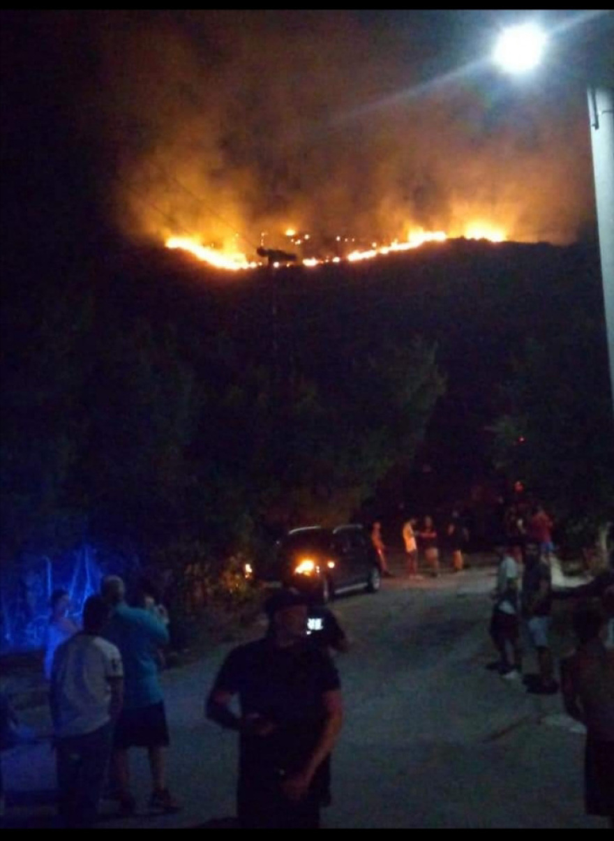 Φωτιά στο Πέραμα: Δεν υπάρχει ενεργό μέτωπο - Συνελήφθη ύποπτος για εμπρησμό - Δείτε βίντεο