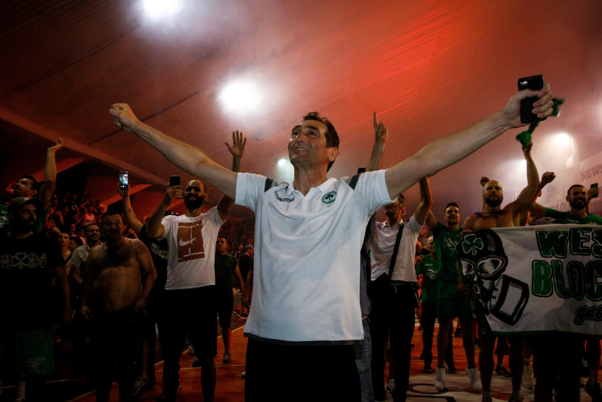 Βόλεϊ - Παναθηναϊκός: Αποθέωση στη Λεωφόρο για τους πρωταθλητές (φωτογραφίες)