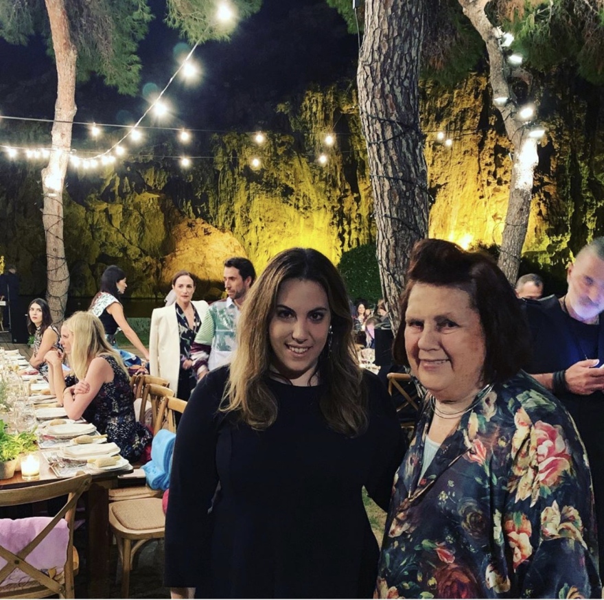 Suzy Menkes: Η ιέρεια της διεθνούς μόδας «κρεμάει» την πένα της 
