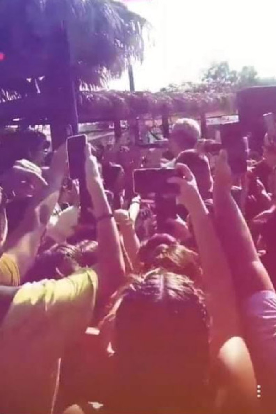 Κορωνοϊός: Συνωστισμός και απόλυτο χάος σε μπιτς μπαρ στην Κάτω Αχαΐα - Δείτε βίντεο