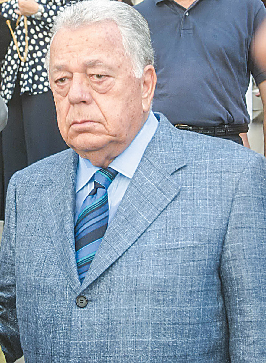 Το έπος της δρακογενιάς στα media και τη διαπλοκή