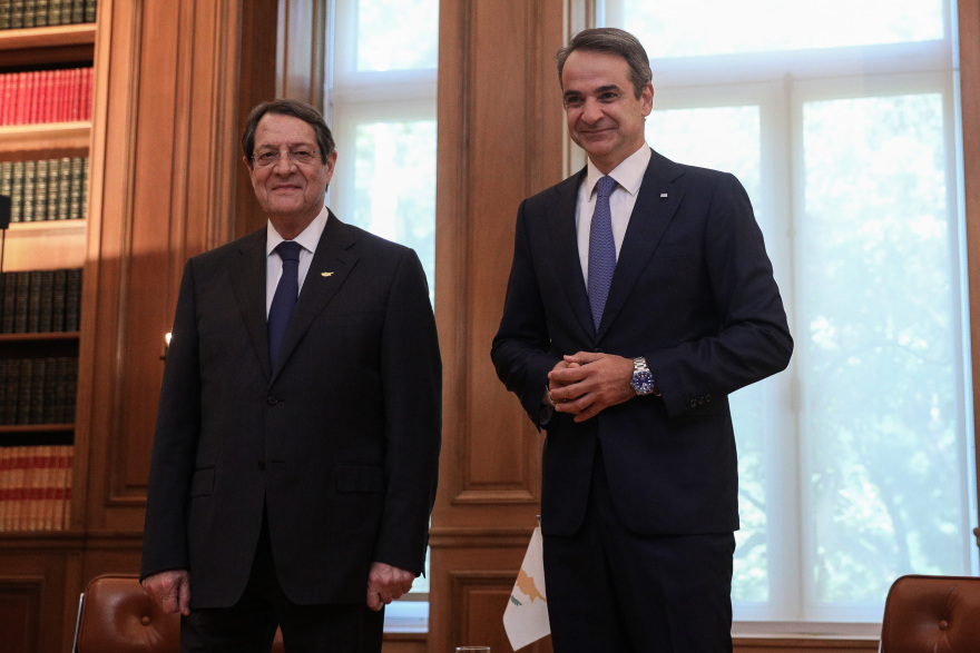 Οι τουρκικές προκλήσεις στο επίκεντρο των επαφών Αναστασιάδη στην Αθήνα