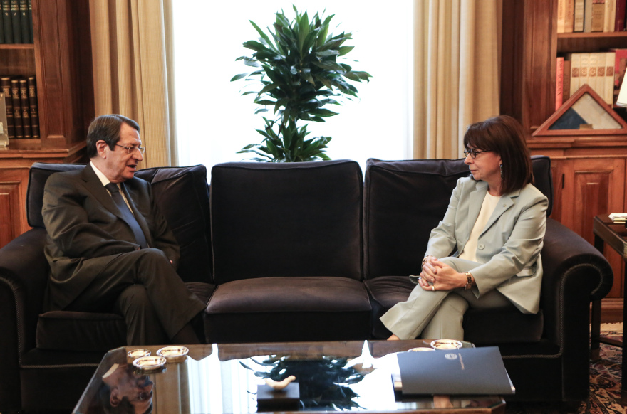 Οι τουρκικές προκλήσεις στο επίκεντρο των επαφών Αναστασιάδη στην Αθήνα