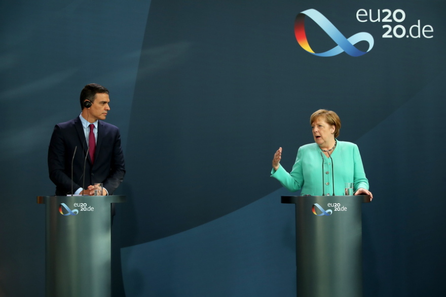 Κορωνοϊός - Σύνοδος Κορυφής: Με διάθεση συμβιβασμού εμφανίστηκε η Μέρκελ