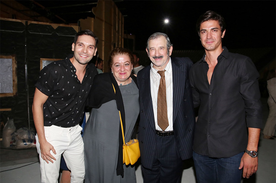 «Δάφνες και Πικροδάφνες»: Πρεμιέρα για τον Πέτρο Φιλιππίδη και τον Τάσο Χαλκιά 