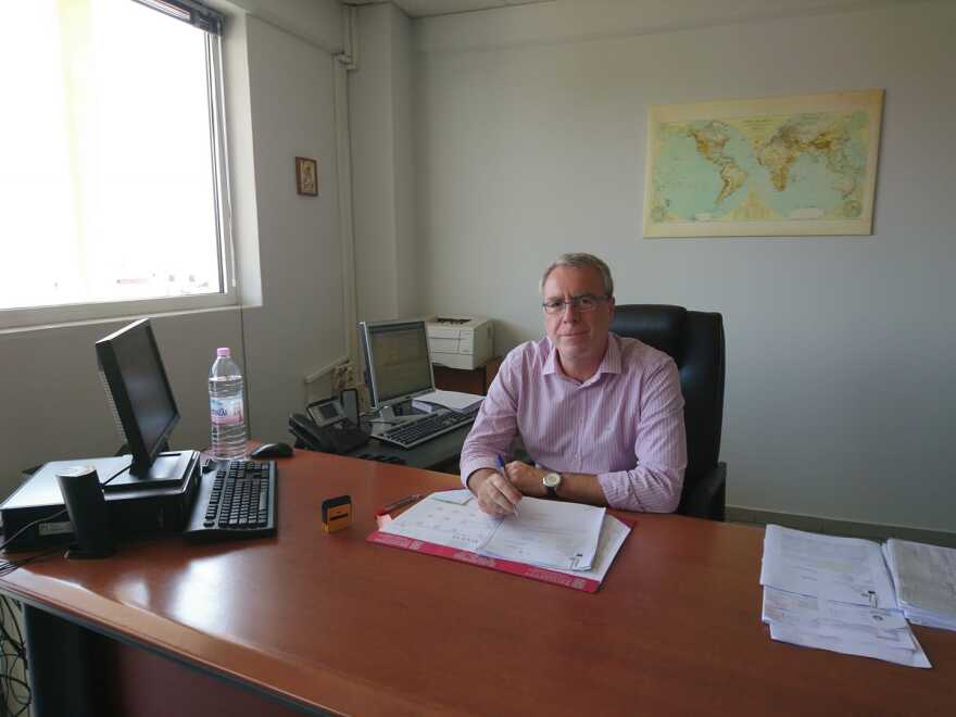 Επίθεση με τσεκούρι στην εφορία Κοζάνης: Αυτός είναι ο διευθυντής - ήρωας που αφόπλισε τον δράστη