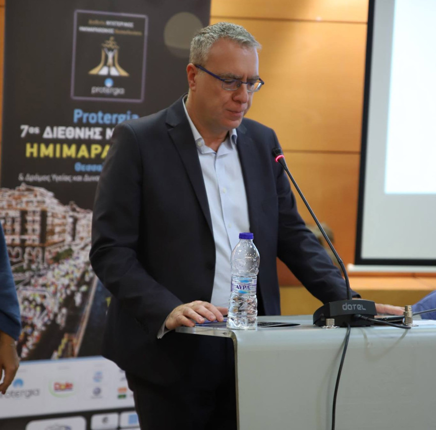 Επίθεση με τσεκούρι στην εφορία Κοζάνης: Αυτός είναι ο διευθυντής - ήρωας που αφόπλισε τον δράστη