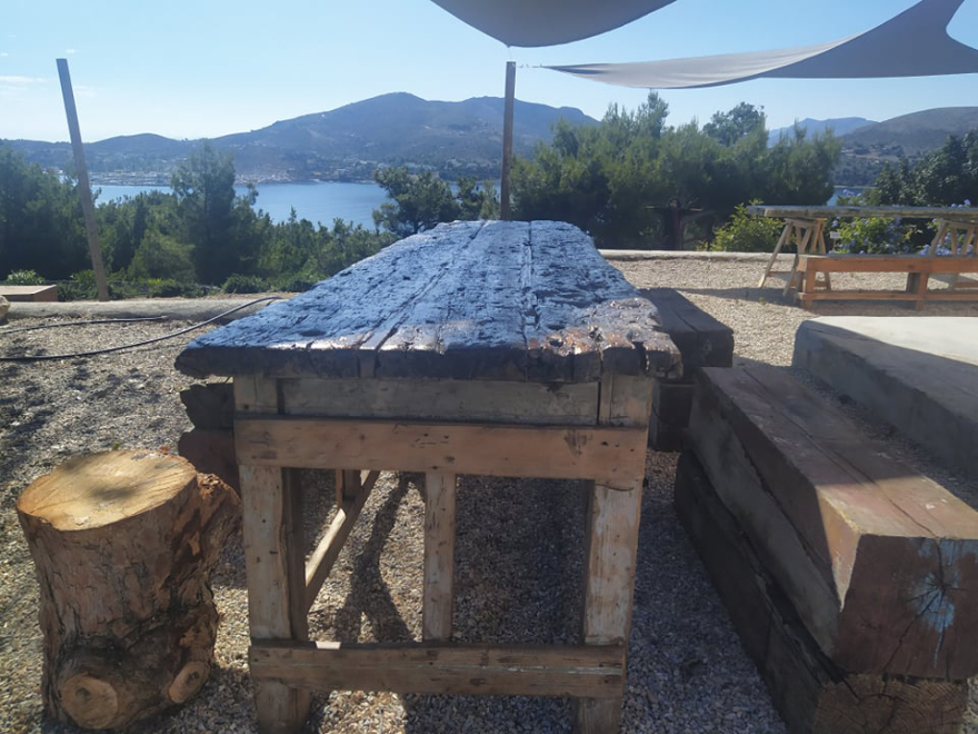 Ένας «στρατώνας» γεμάτος χρώματα και αρώματα στη Λέρο