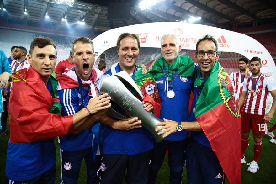 Η φιέστα του Ολυμπιακού για το 45ο πρωτάθλημα - Δείτε βίντεο και φωτογραφίες