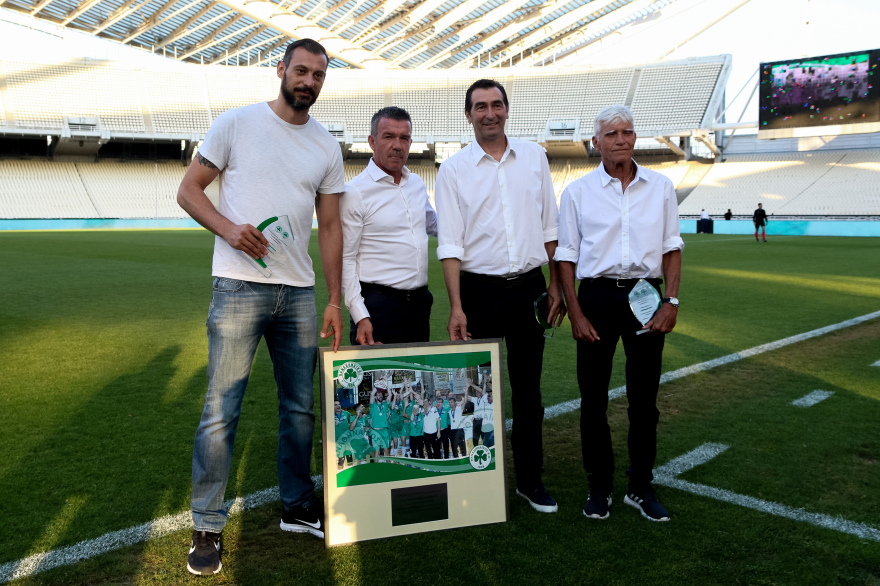 Παναθηναϊκός: Ο Σαραβάκος βράβευσε τους πρωταθλητές του βόλεϊ 