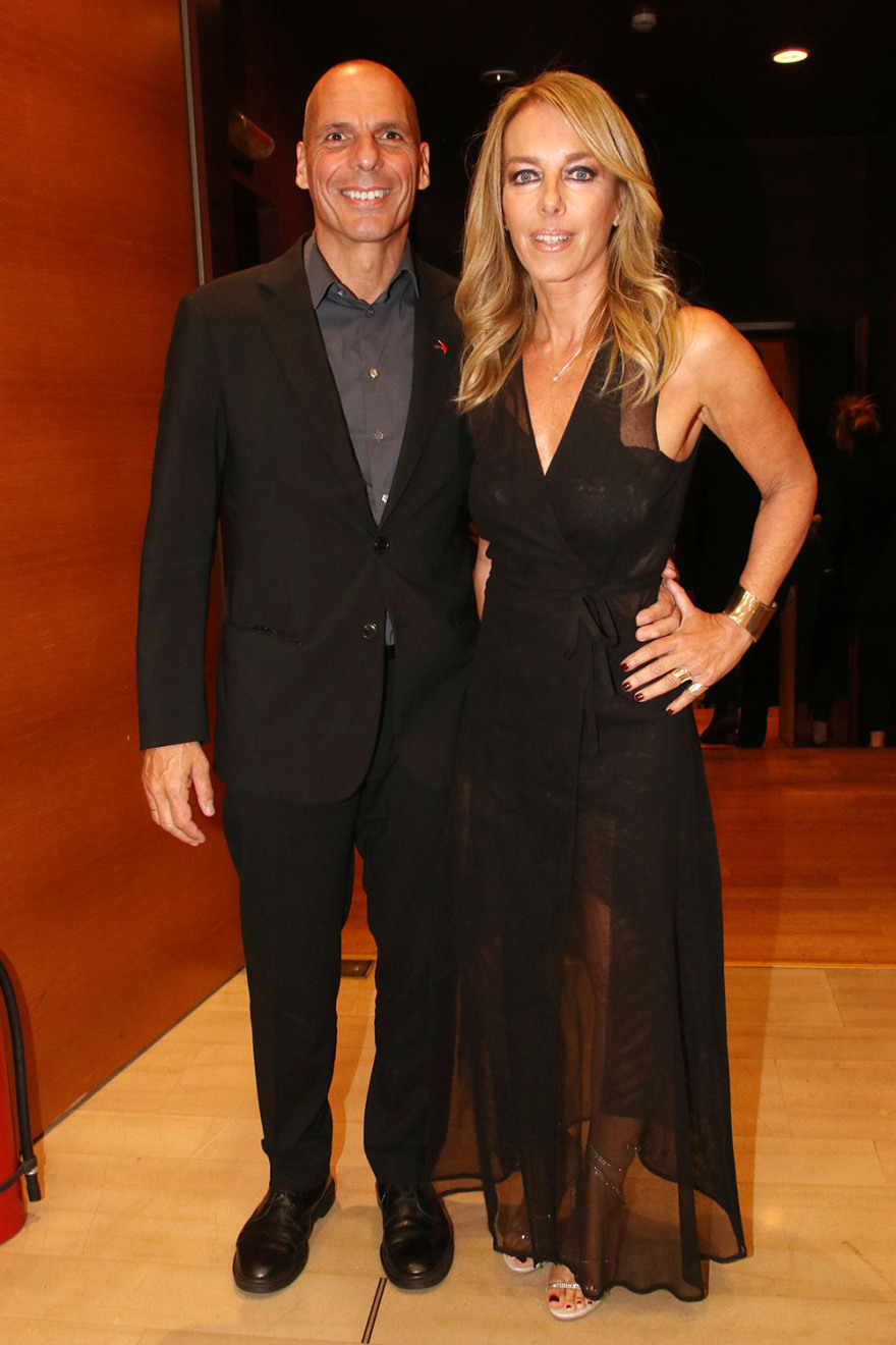 ΜέΡΑ 25 - Γιάνης Βαρουφάκης: Μπαντάνα και Δανάη έκαναν το κόμμα... κάμπριο