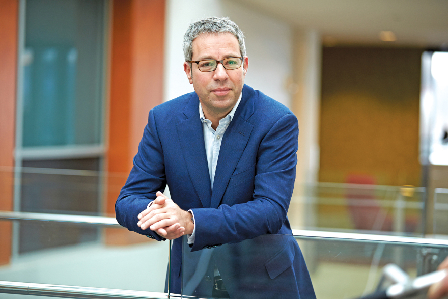 Μενέλαος Πάγκαλος: Ένας «Sir» από την Χίο πίσω από το εμβόλιο για τον κορωνοϊό