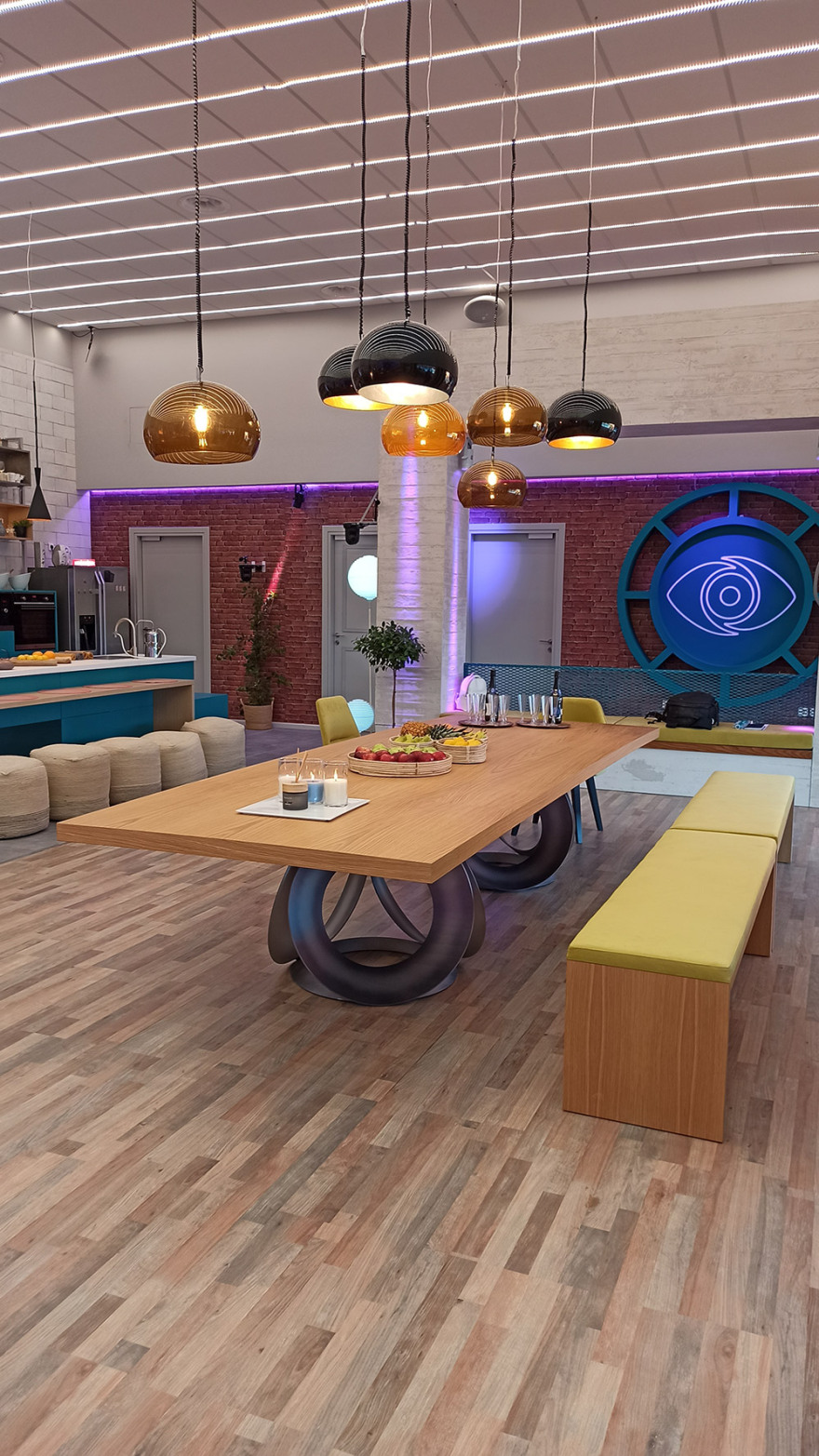 Big Brother - Πισίνα, σάουνα και τζακούζι: Φωτογραφίες από το σπίτι του «Μεγάλου Αδερφού» 