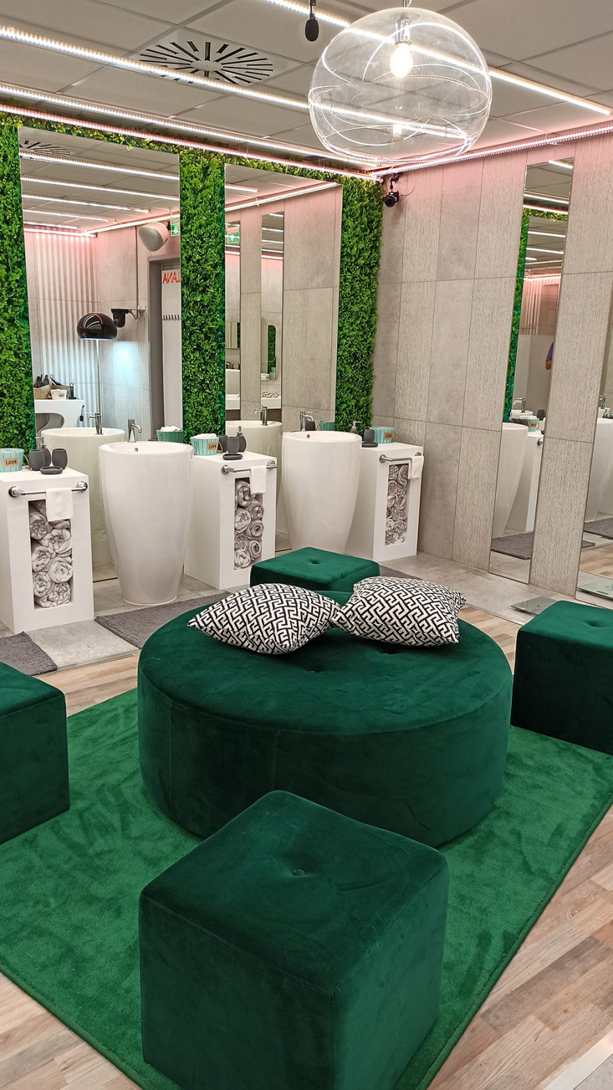 Big Brother - Πισίνα, σάουνα και τζακούζι: Φωτογραφίες από το σπίτι του «Μεγάλου Αδερφού» 