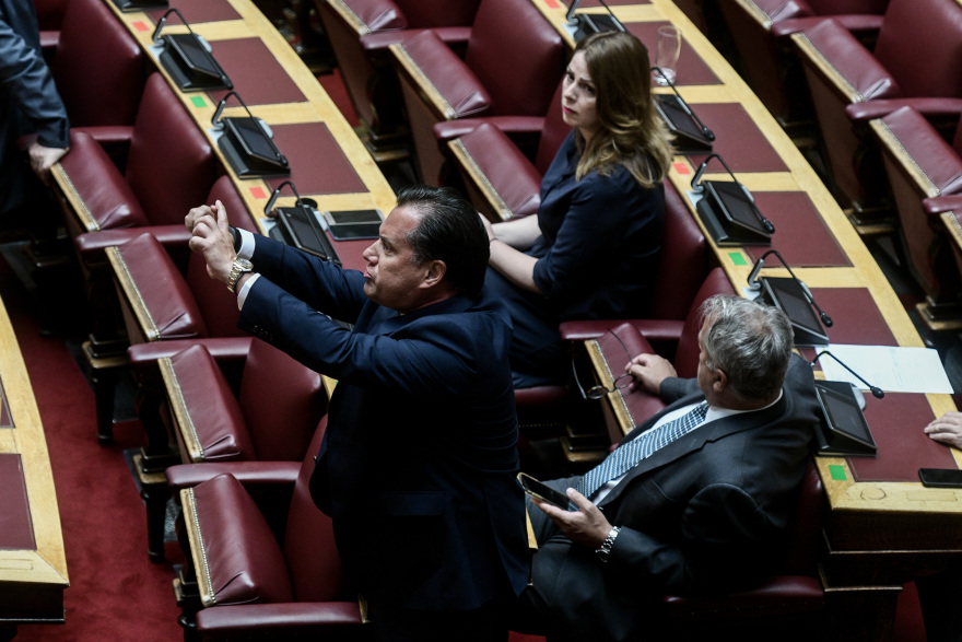 Ο βουλευτής του ΣΥΡΙΖΑ Κώστας Μάρκου είπε «έχετε την κ....ρα σας ανοιχτή, να» σε  βουλευτές του ΚΙΝΑΛ