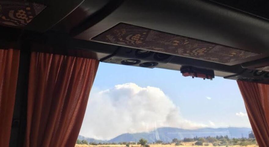 Μαίνεται ανεξέλεγκτη η φωτιά στην Κορινθία - Εκκενώθηκε και πέμπτος οικισμός