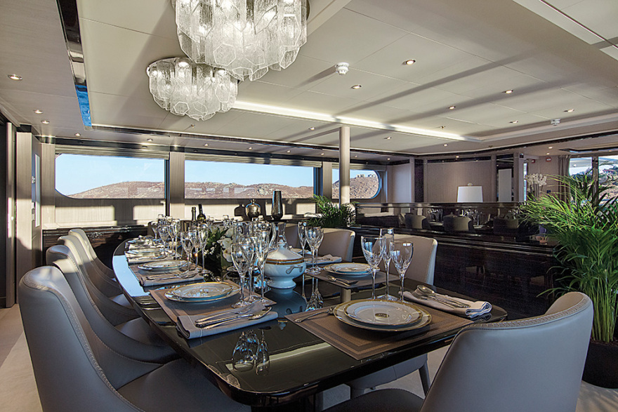 Πλωτή αρχοντιά στις ελληνικές θάλασσες 