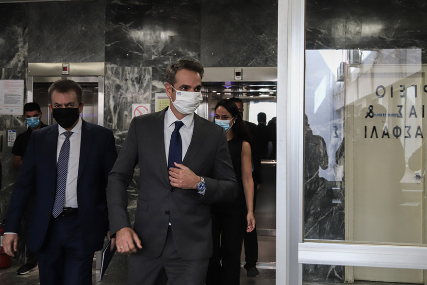 Σύνταξη με το πάτημα ενός κουμπιού από σήμερα - Τι αλλάζει με το σύστημα «ΑΤΛΑΣ» (βίντεο)