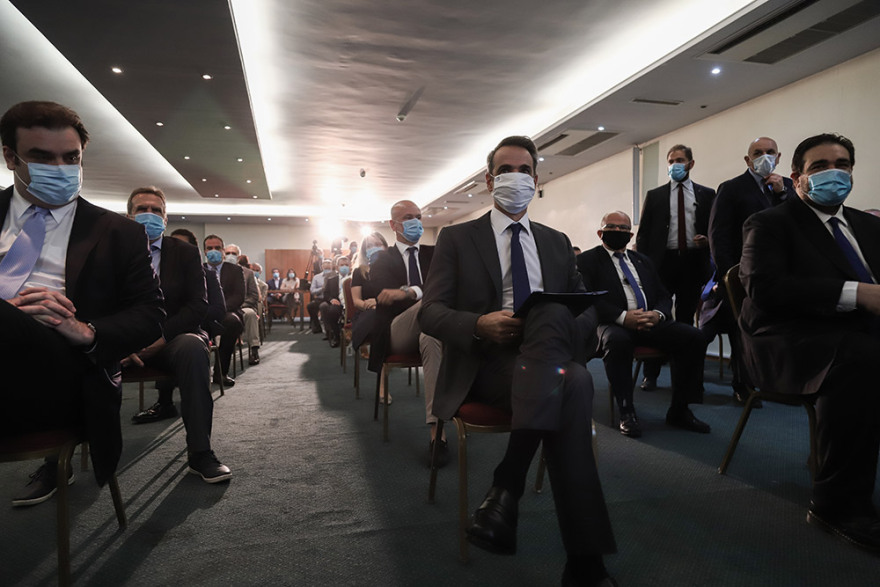 Σύνταξη με το πάτημα ενός κουμπιού από σήμερα - Τι αλλάζει με το σύστημα «ΑΤΛΑΣ» (βίντεο)