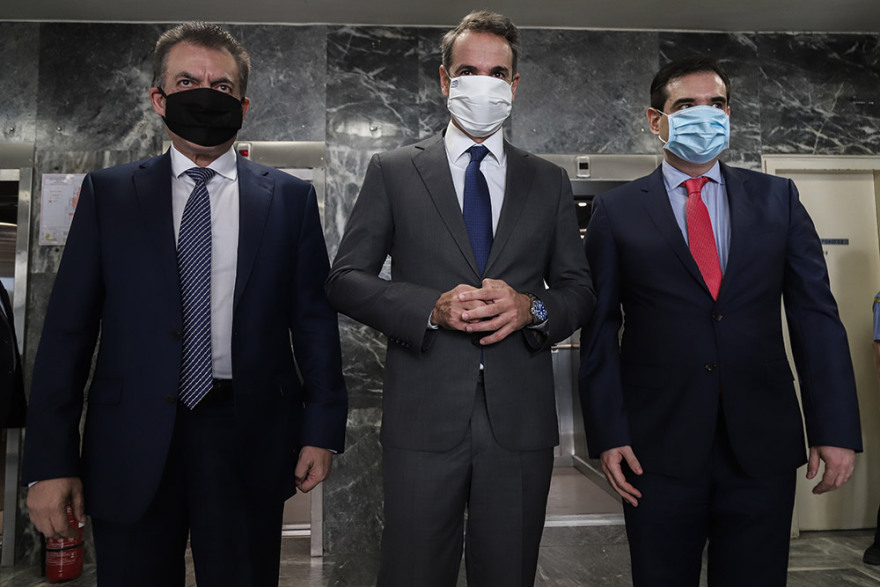 Σύνταξη με το πάτημα ενός κουμπιού από σήμερα - Τι αλλάζει με το σύστημα «ΑΤΛΑΣ» (βίντεο)