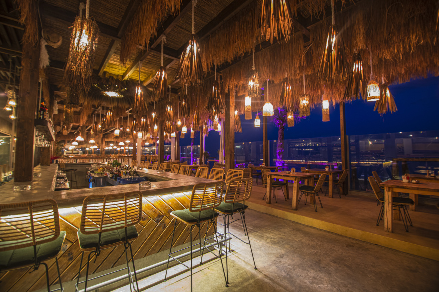 Κώστας Αποστολίδης: Ο επιχειρηματίας-pacman που σαρώνει τη Ρόδο με επενδύσεις εκατομμυρίων