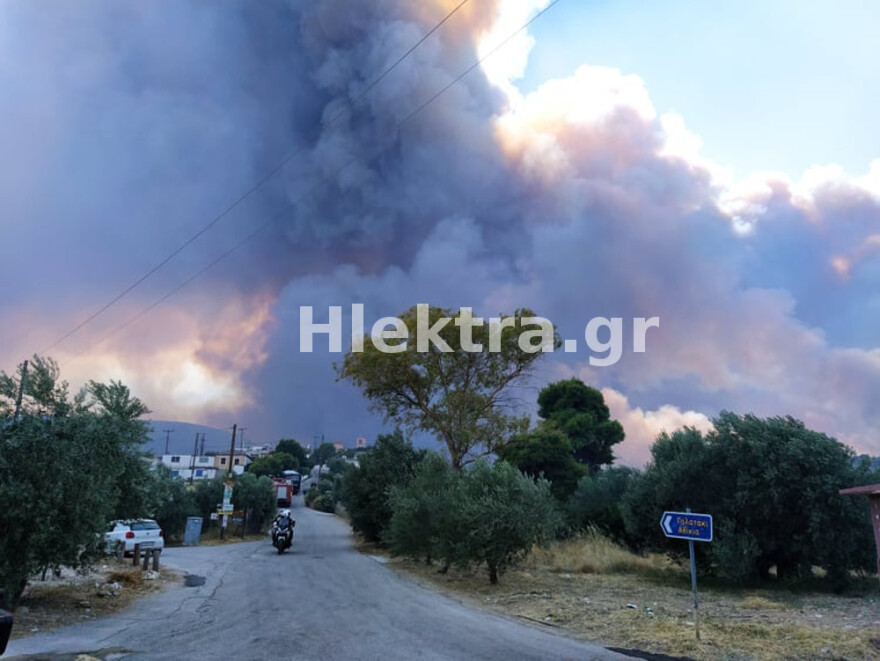 Κεχριές: Εκκενώθηκαν κατασκήνωση και δύο οικισμοί - Ο Χαρδαλιάς ενεργοποίησε το σύστημα Copernicus