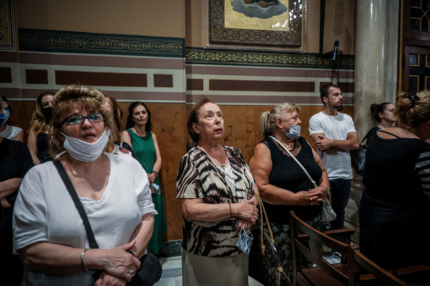 Ο Ακάθιστος Ύμνος στη Μητρόπολη - Ιερώνυμος: Προσευχηθήκαμε να μην εξαπλωθεί η βαρβαρότητα