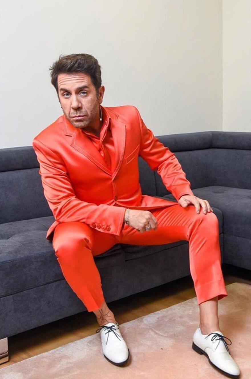 Γιώργος Μαζωνάκης: Το παιδί της νύχτας και οι ευαίσθητες χορδές του