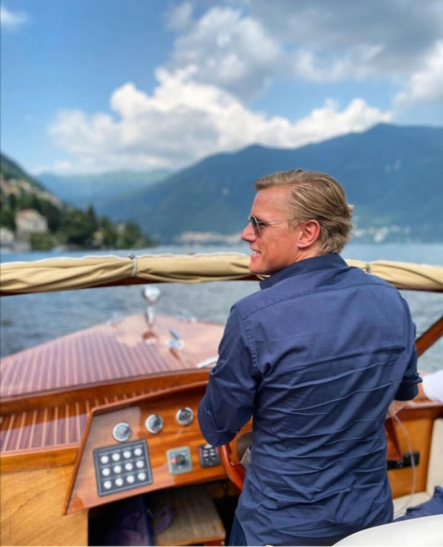 Μύκονος: Η απόβαση Γερμανού πολυεκατομμυριούχου στον Πάνορμο με το ελικόπτερο των 2 εκατ. ευρώ