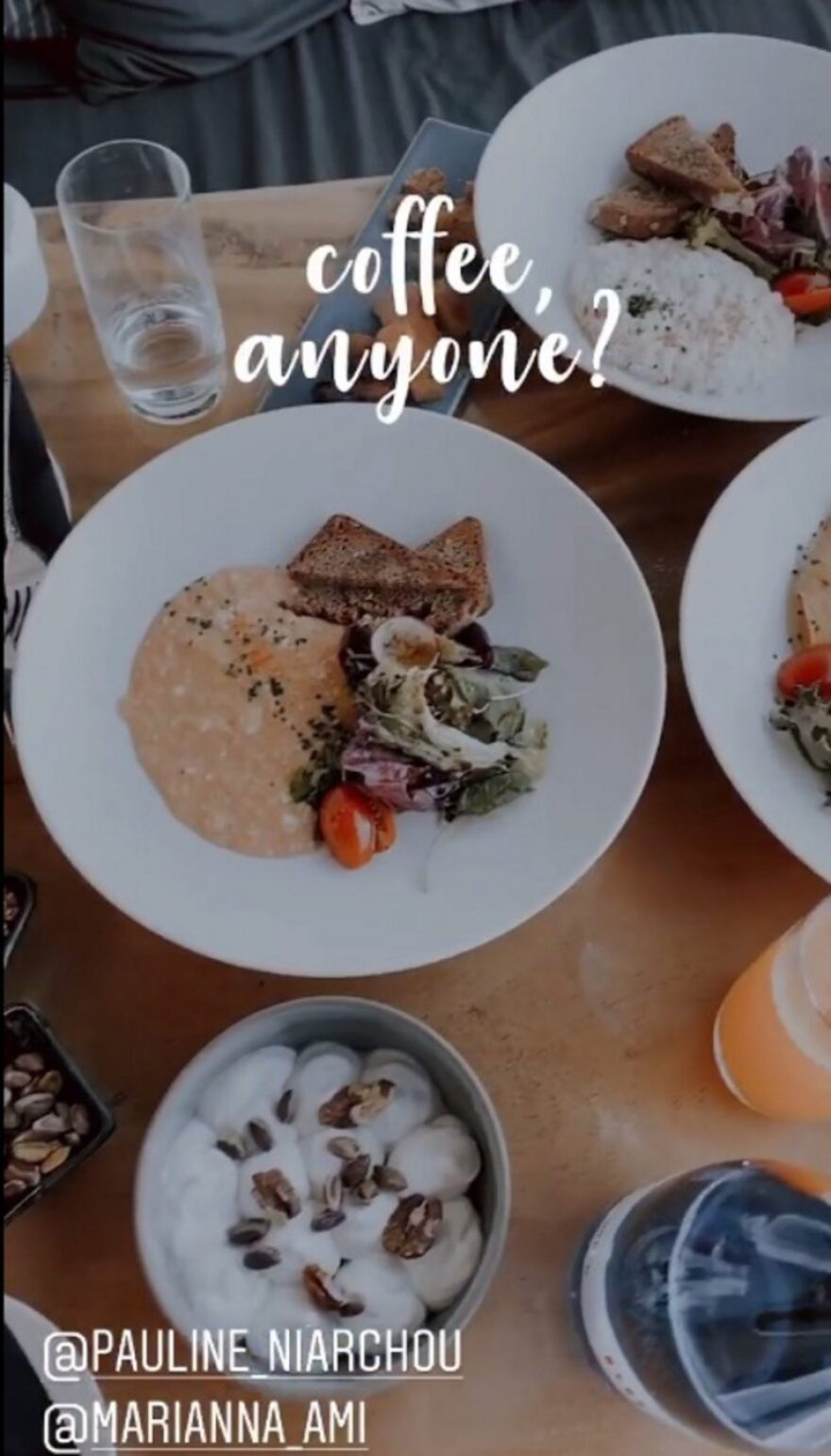 Διακοπές στη Σαντορίνη για την Κατερίνα Καινούργιου