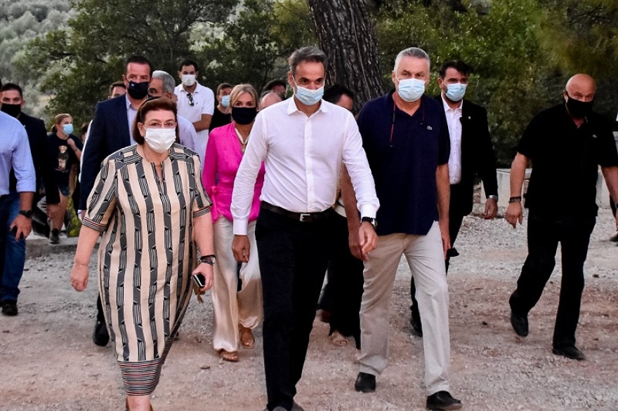 Κυριάκος και Μαρέβα Μητσοτάκη στην Επίδαυρο για να παρακολουθήσουν τους «Πέρσες»