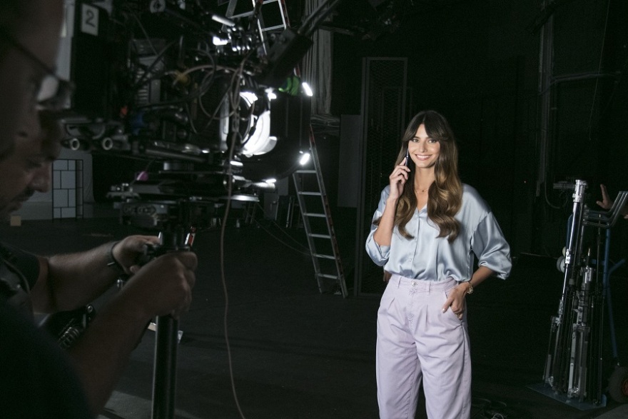 Ηλιάνα Παπαγεωργίου: Backstage φωτογραφίες από το τρέιλερ της εκπομπής της