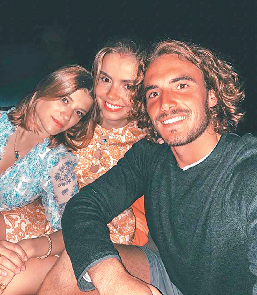 Το Grand Slam του Τσιτσιπά στη Μύκονο με την Ελληνοαμερικανίδα σύντροφό του