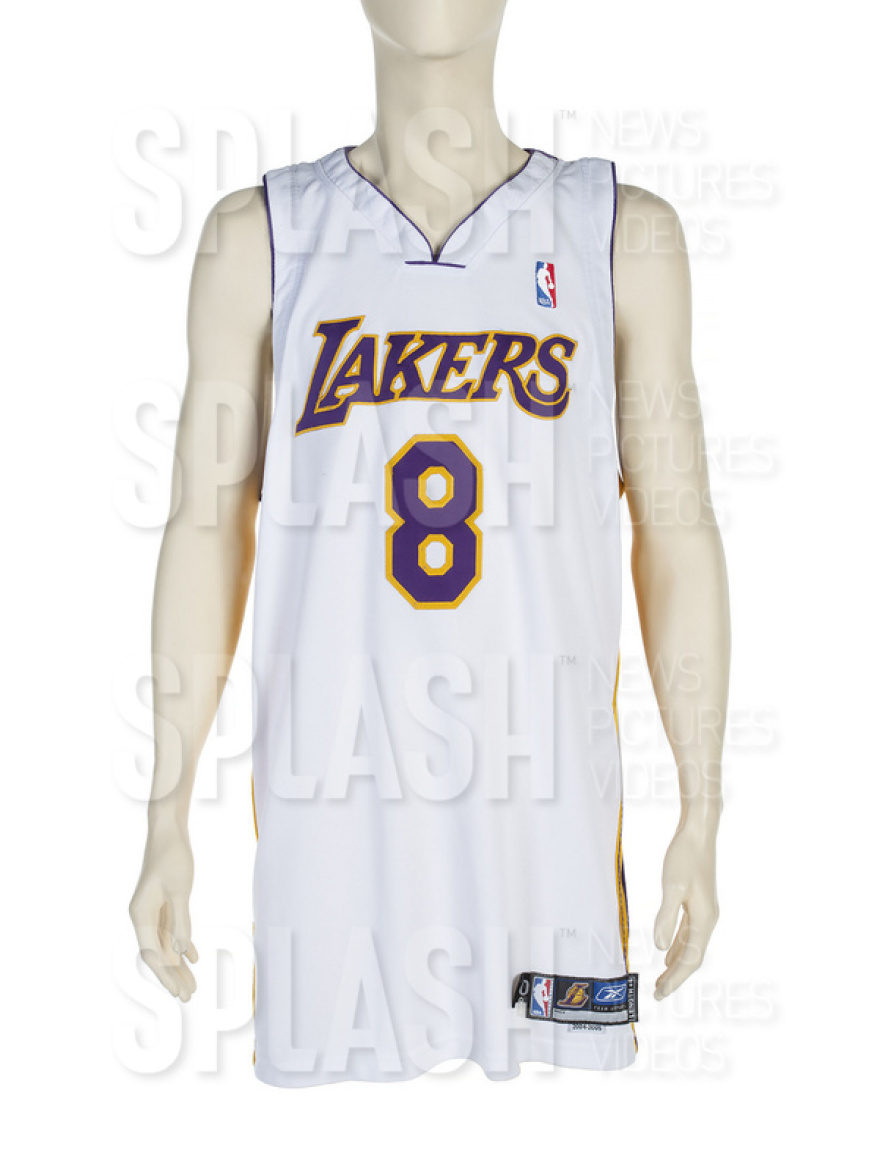 Μαικλ Τζόρνταν: Στις 400.000 δολάρια η πρώτη του φανέλα στους Σικάγκο Μπουλς