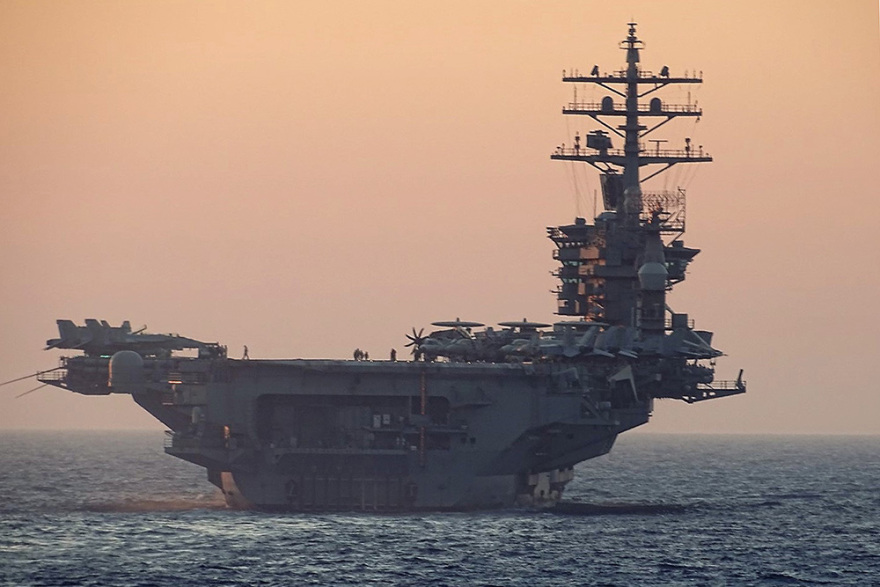 Δείτε φωτογραφίες: Η κοινή άσκηση του «Αϊζενχάουερ» με το Πολεμικό Ναυτικό πριν την απόσυρση του Oruc Reis