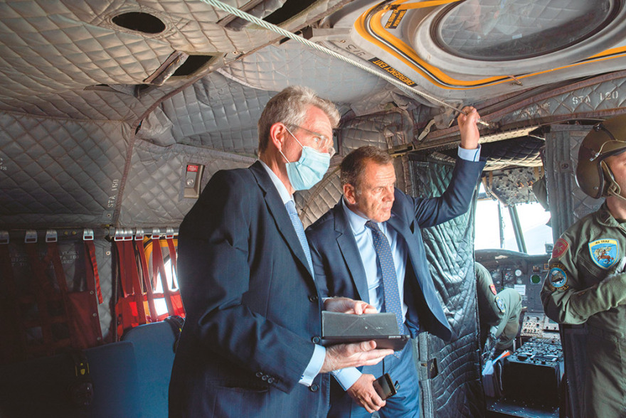 Κρίση στο Αιγαίο - Έτοιμοι για όλα: Τι είναι ΑΟΖ και υφαλοκρηπίδα και ποια είναι η ιστορία τους