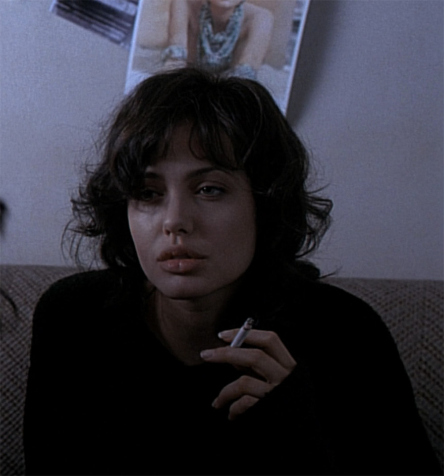 Αντζελίνα Τζολί: Για πρώτη φορά στη δημοσιότητα φωτογραφίες από την άγρια εφηβεία της