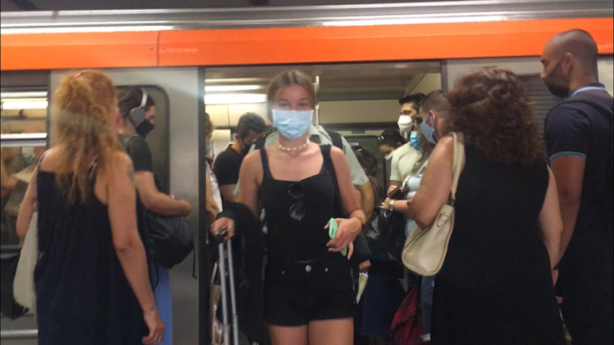 Κορωνοϊός: «Συναγερμός» για τα μέσα μαζικής μεταφοράς - Αυξάνονται τα δρομολόγια, σαρωτικοί έλεγχοι