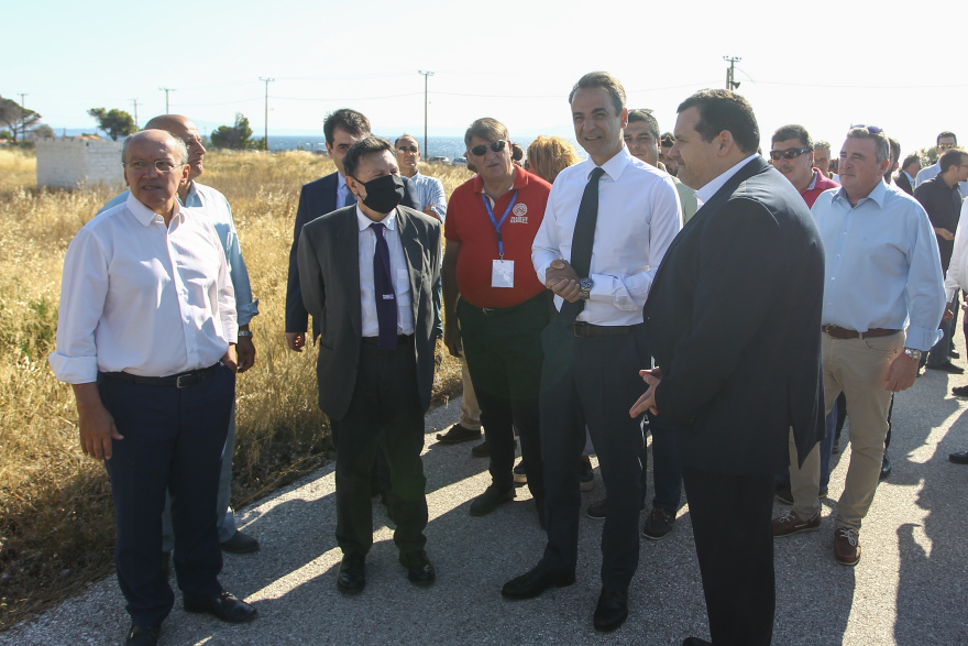 Στο Μάτι ο Κυριάκος Μητσοτάκης - Δωρεά 11 εκατ. ευρώ από την Κύπρο