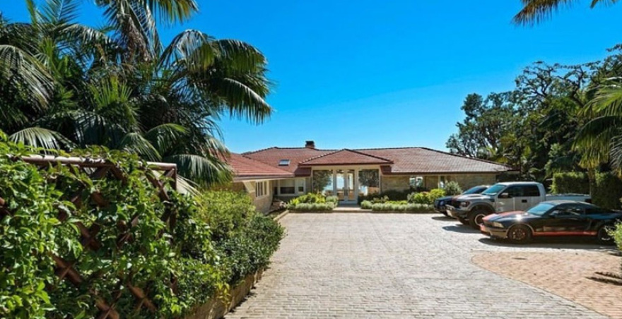 Καρντάσιανς: Διακοπές για μεγιστάνες σε έπαυλη στο Μαλιμπού αξίας 120 εκατ. δολαρίων 