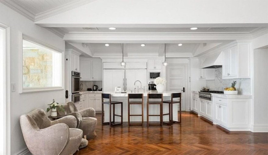 Καρντάσιανς: Διακοπές για μεγιστάνες σε έπαυλη στο Μαλιμπού αξίας 120 εκατ. δολαρίων 