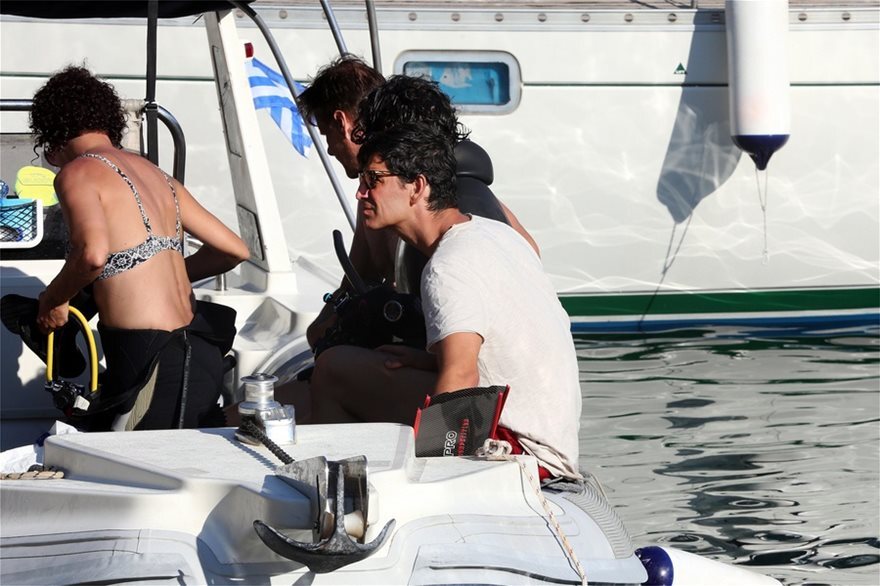 «Δύτης» ο Σάκης Ρουβάς για τα εγκαίνια στο υποβρύχιο μουσείο Αλοννήσου