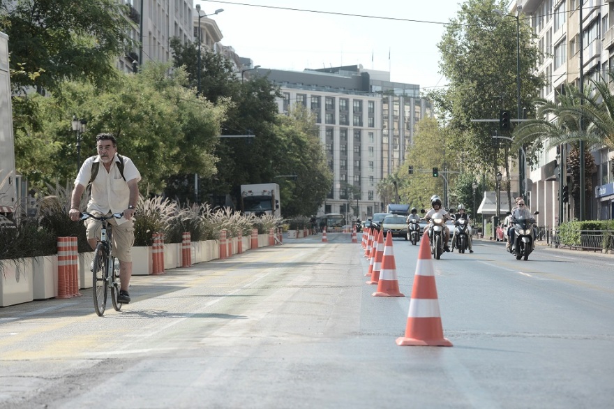 Μεγάλος Περίπατος: Ξεκίνησαν εργασίες για την επαναφορά λωρίδας κυκλοφορίας στην Πανεπιστήμιου