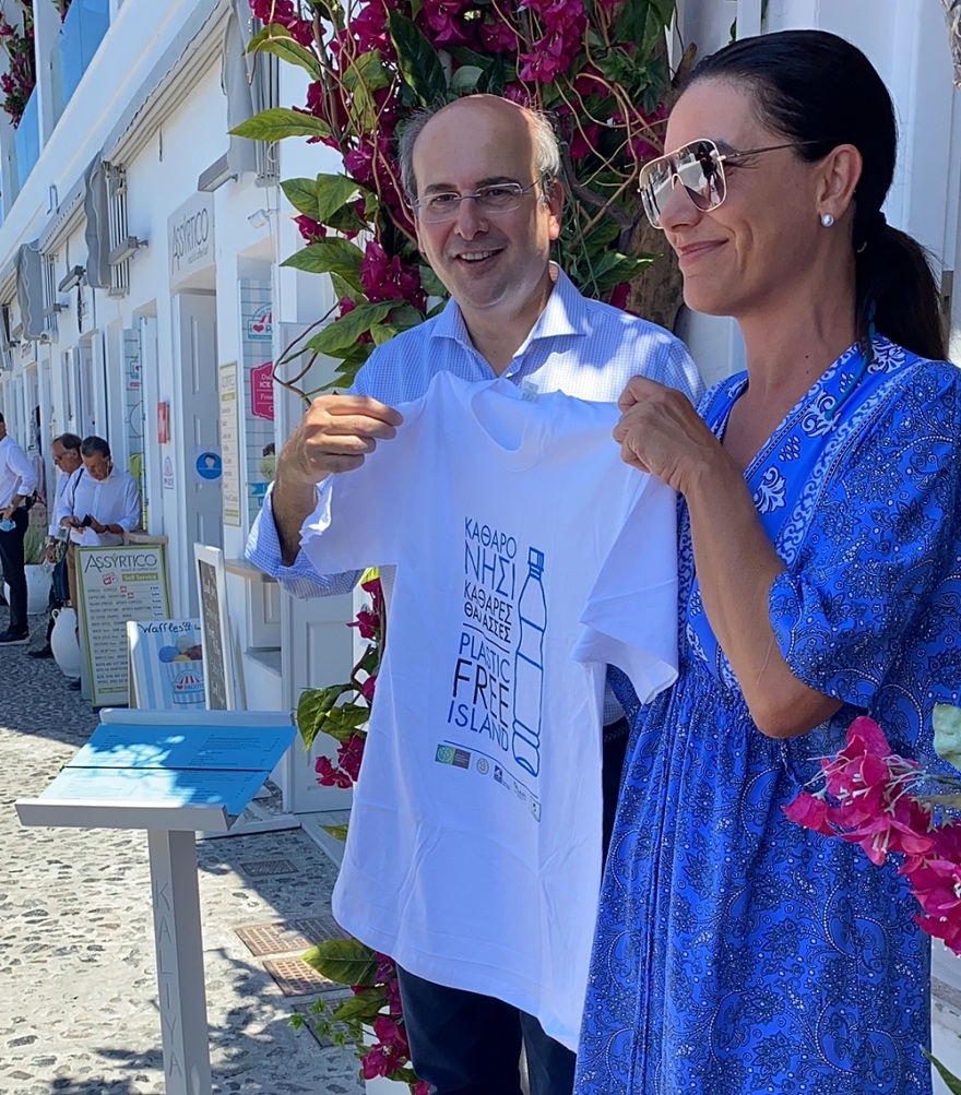 Χατζηδάκης: Πρότυπο νησί για την ανακύκλωση γίνεται  η Σαντορίνη